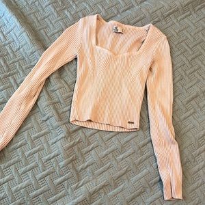 Long sleeve crop top